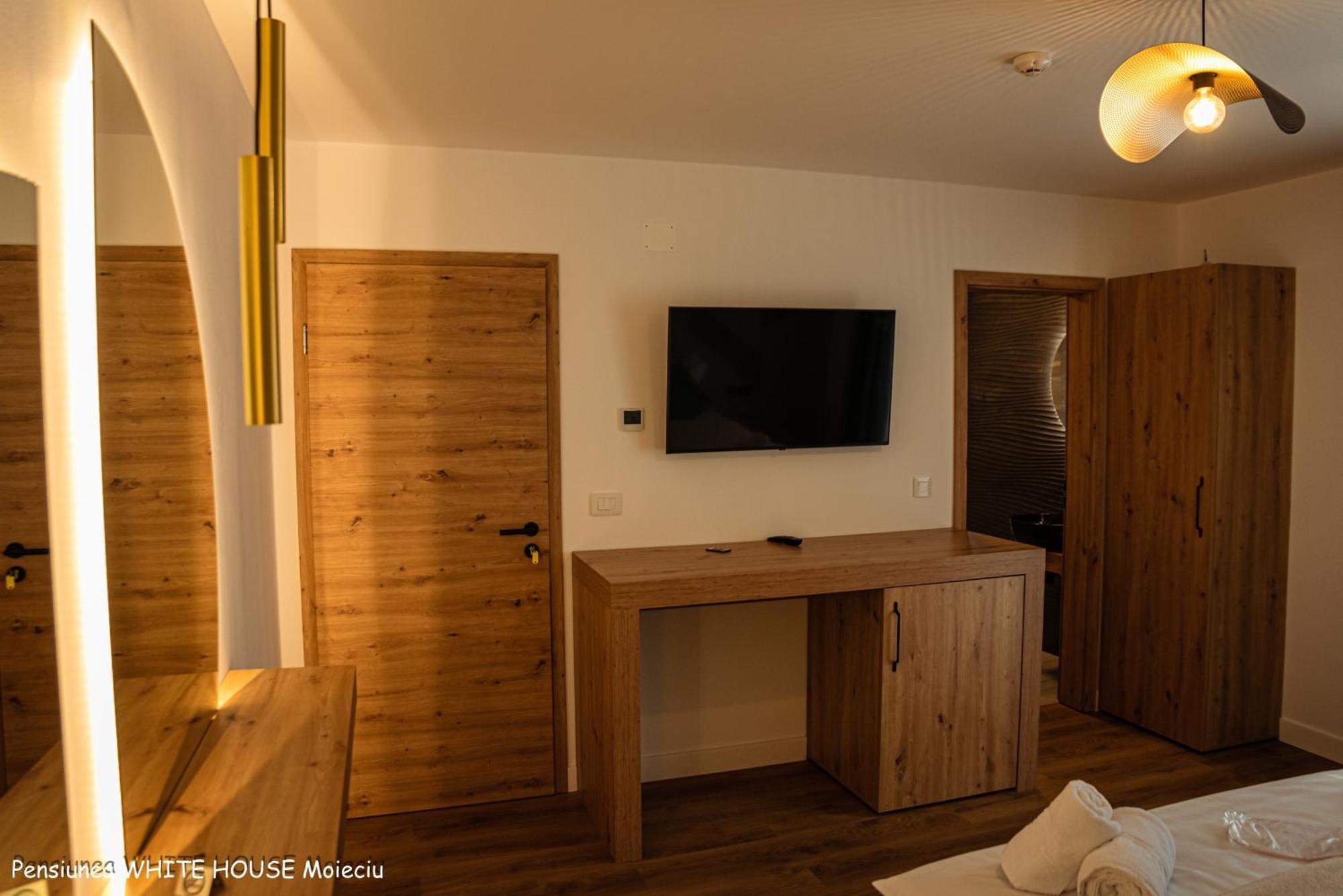 White House Moieciu Hotel Moieciu de Jos Bagian luar foto