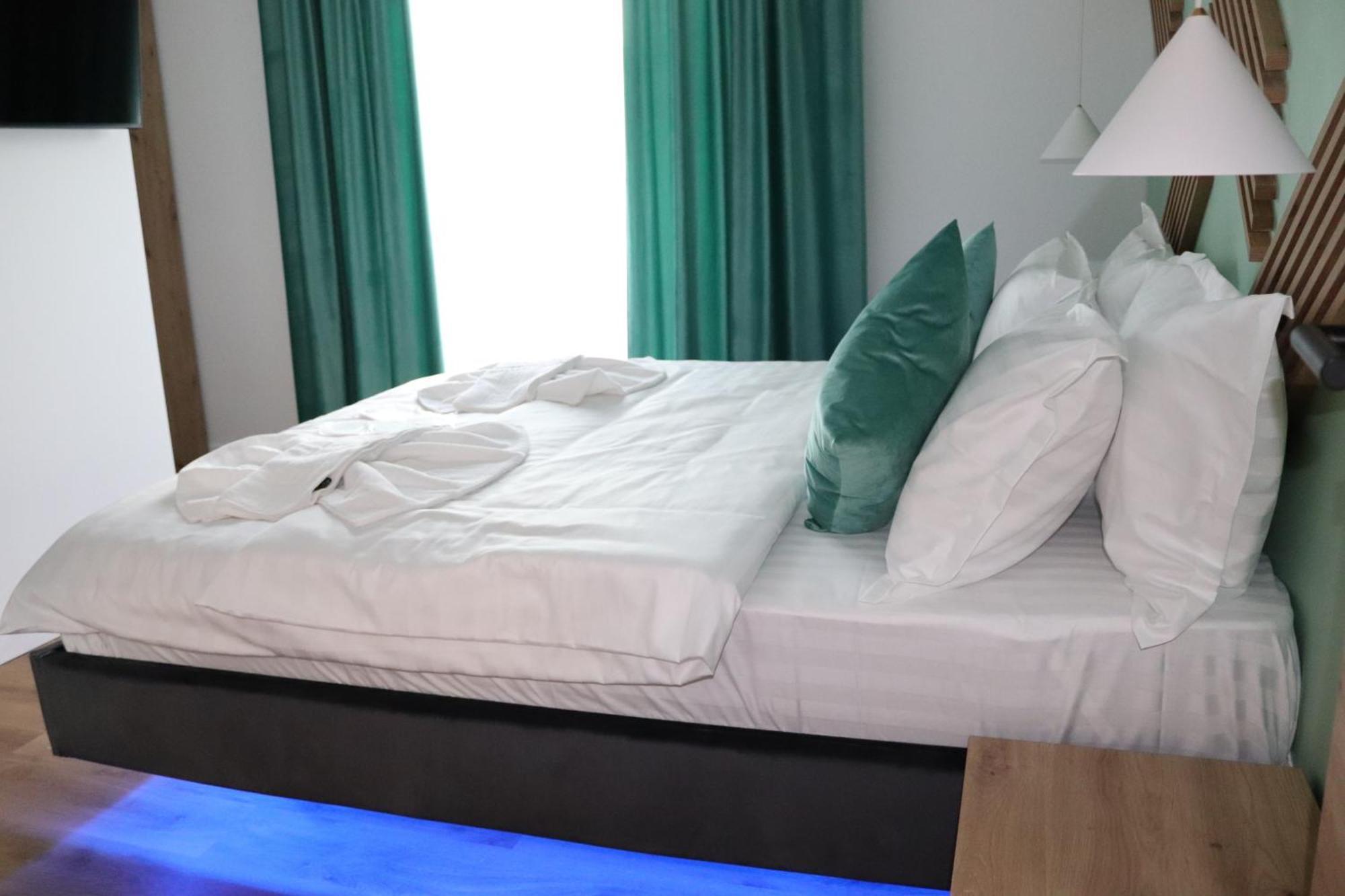 White House Moieciu Hotel Moieciu de Jos Bagian luar foto