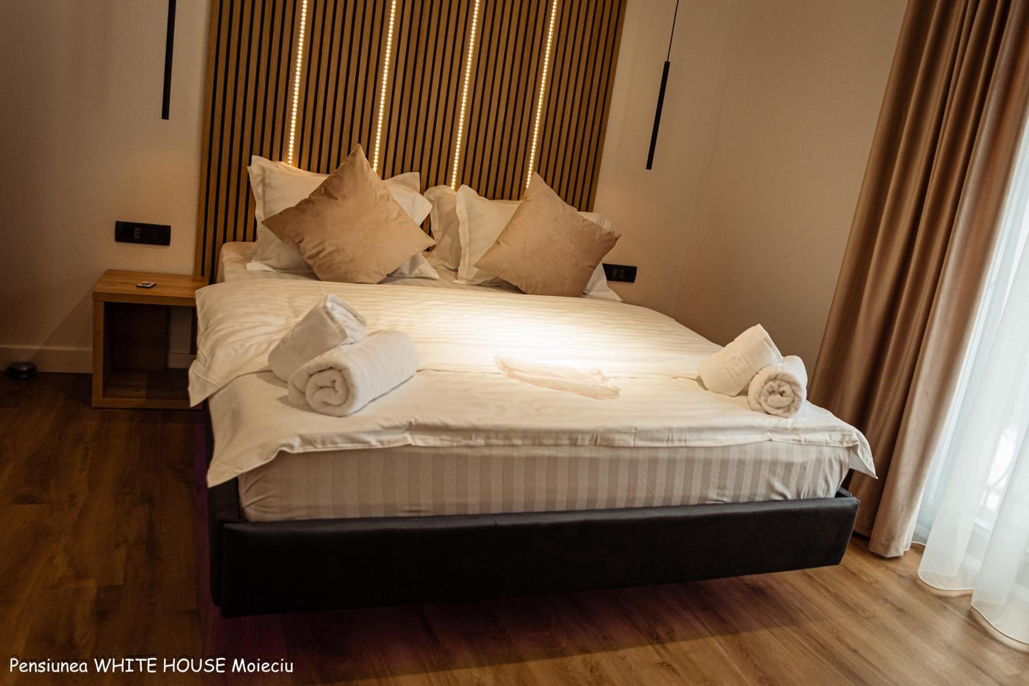 White House Moieciu Hotel Moieciu de Jos Bagian luar foto