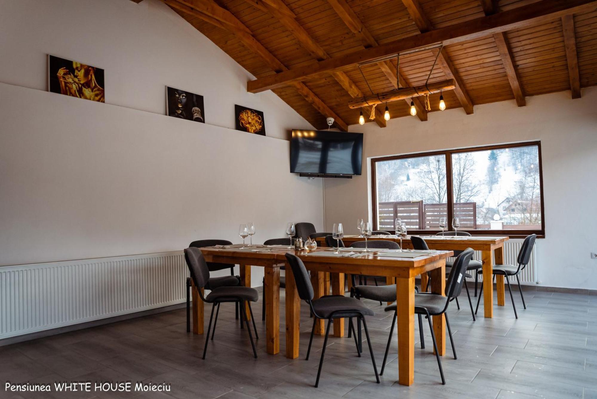 White House Moieciu Hotel Moieciu de Jos Bagian luar foto