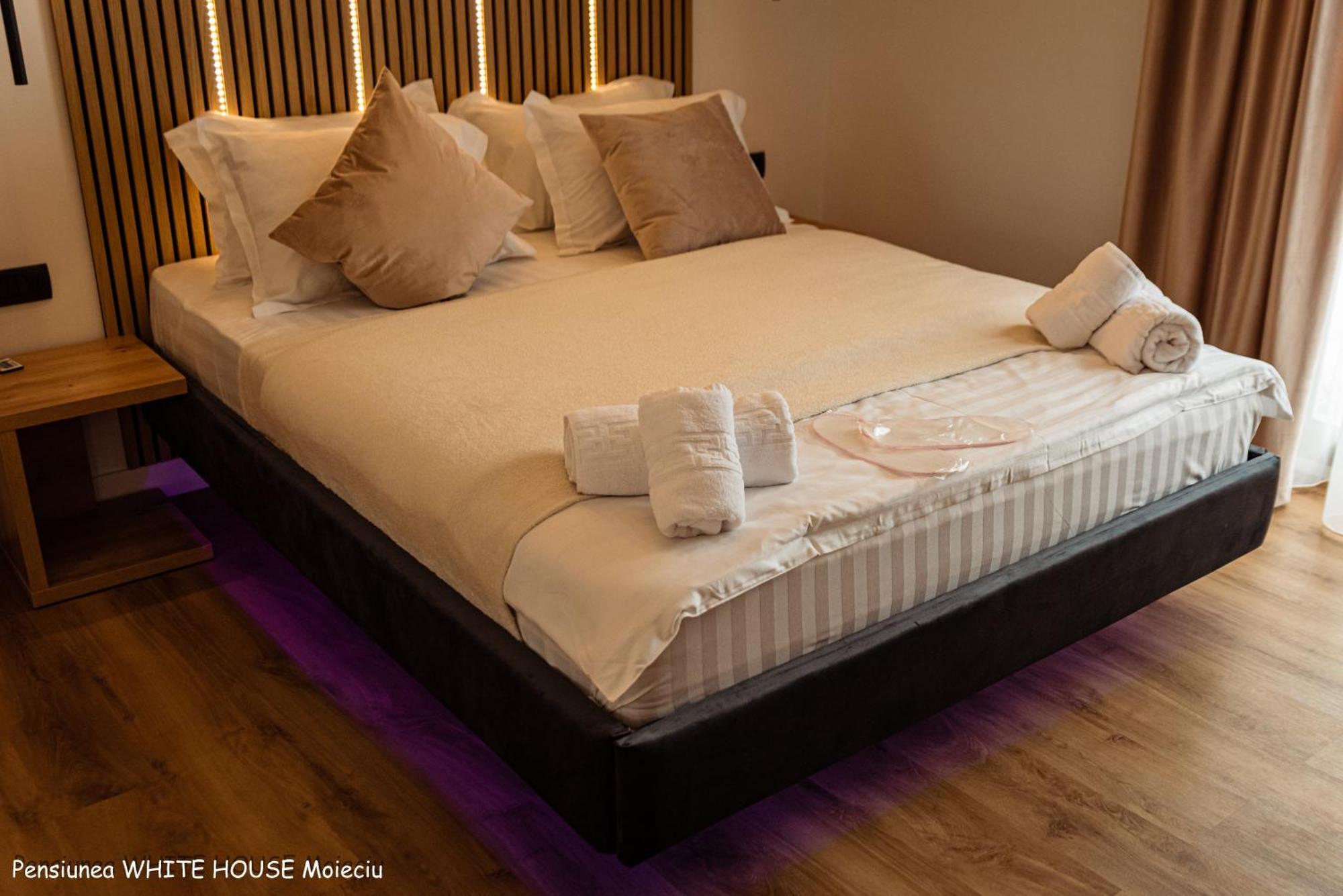 White House Moieciu Hotel Moieciu de Jos Bagian luar foto
