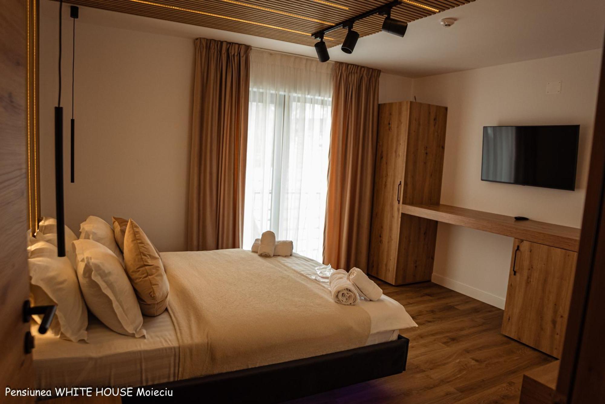 White House Moieciu Hotel Moieciu de Jos Bagian luar foto
