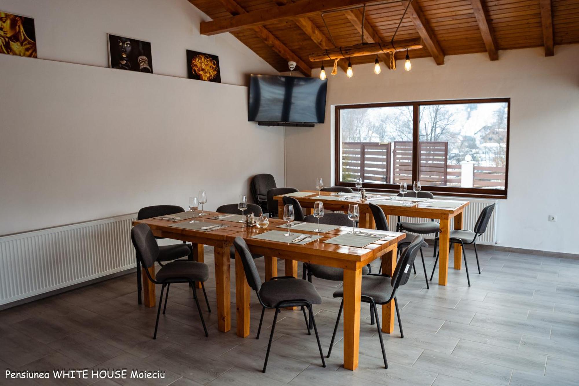 White House Moieciu Hotel Moieciu de Jos Bagian luar foto